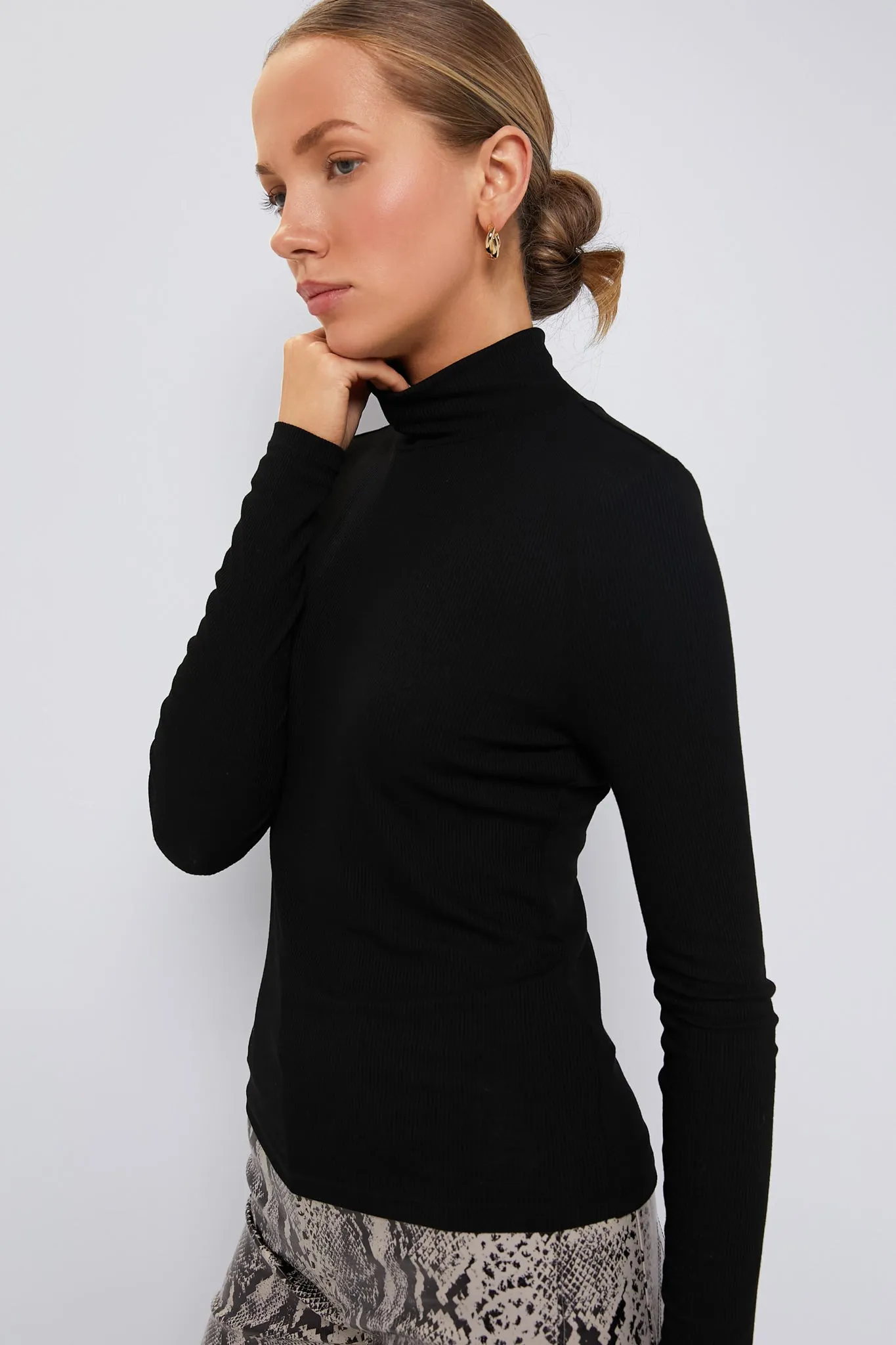 Black Lightweight Ribbed Turtleneck