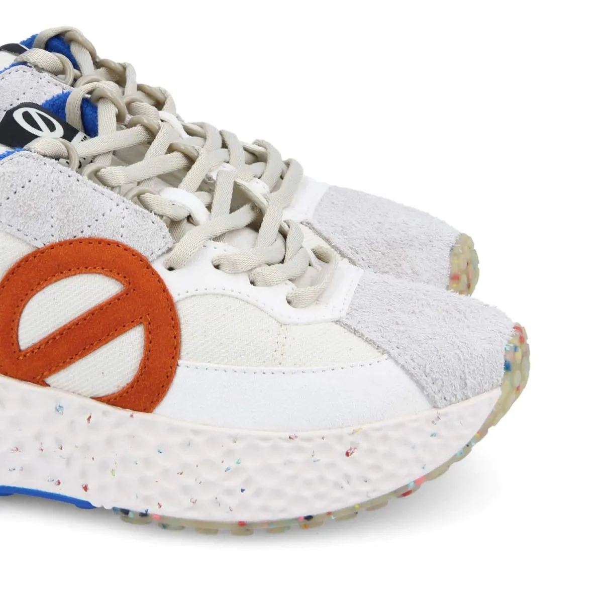 Carter Runner Fuego Dove Sneakers