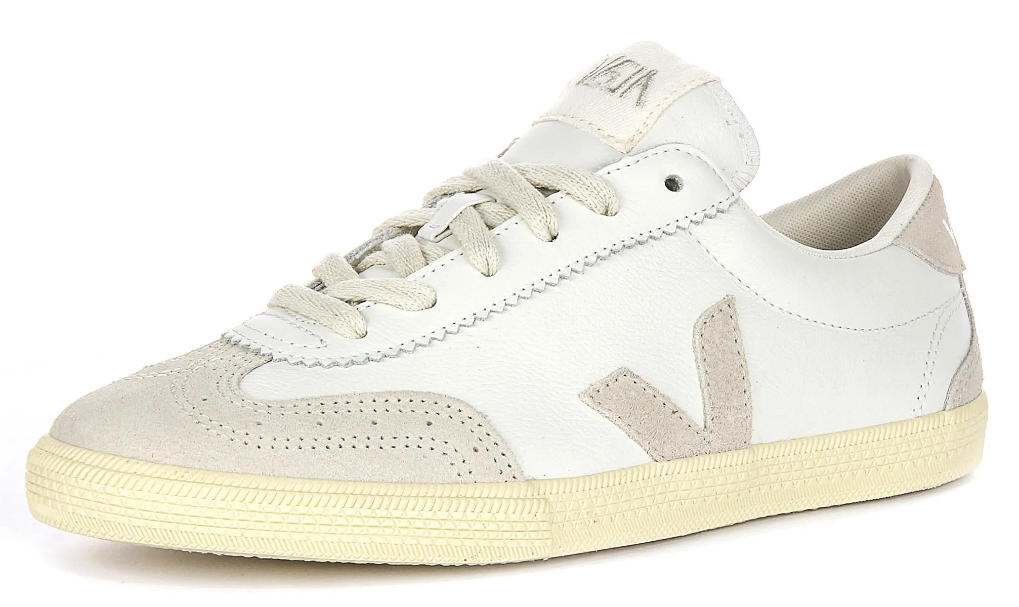 Veja Volley O. T. In Natural For Women