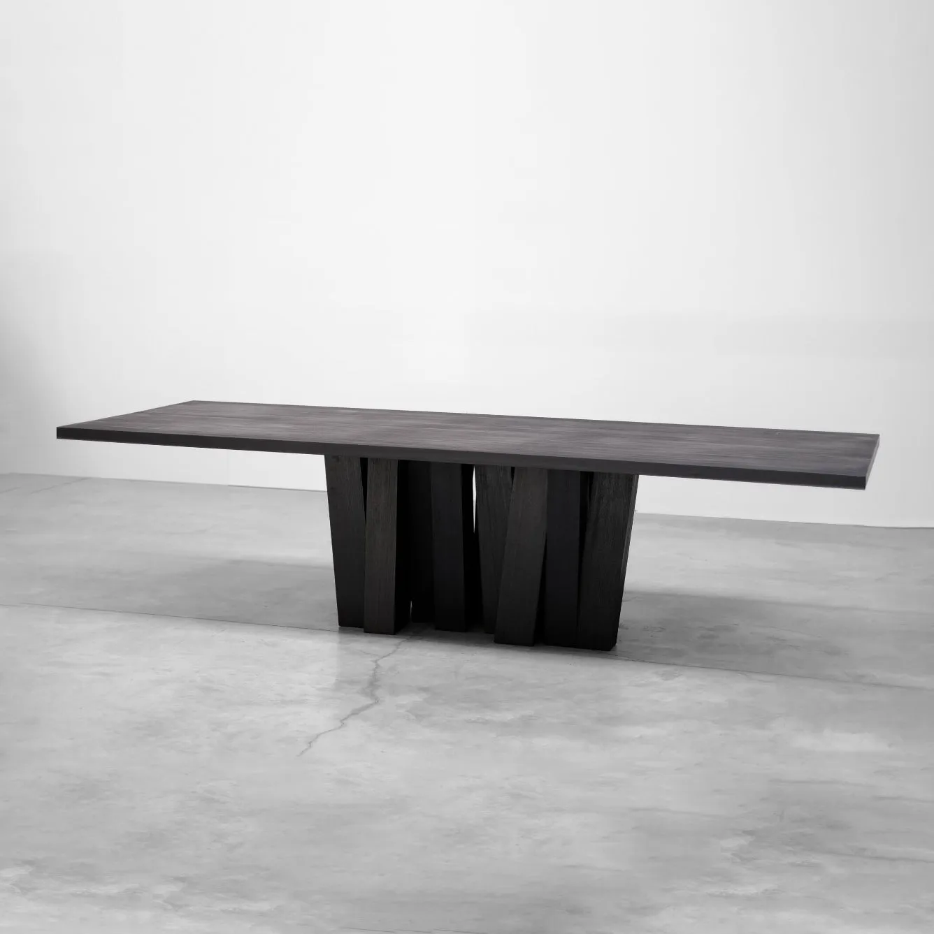 Zoumey Dining Table - Vertical