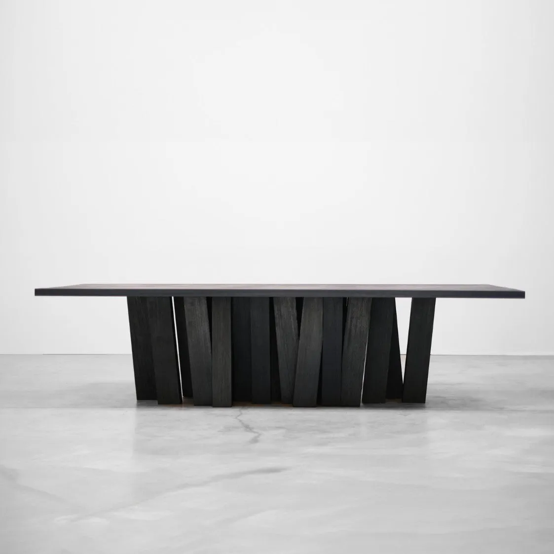 Zoumey Dining Table - Vertical